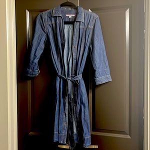 Denim, a line, button up dress with waist tie. Three-quarter inch sleeve